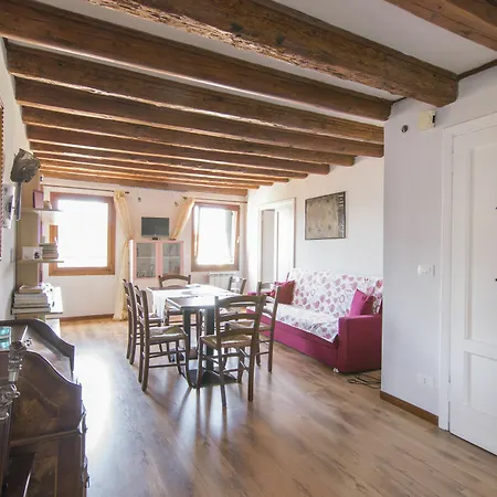 Ca Miracoli Apartment *