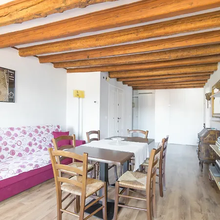 Ca Miracoli Apartment *